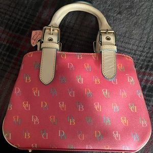 Cute pink handbag from Dooney and Bourke.